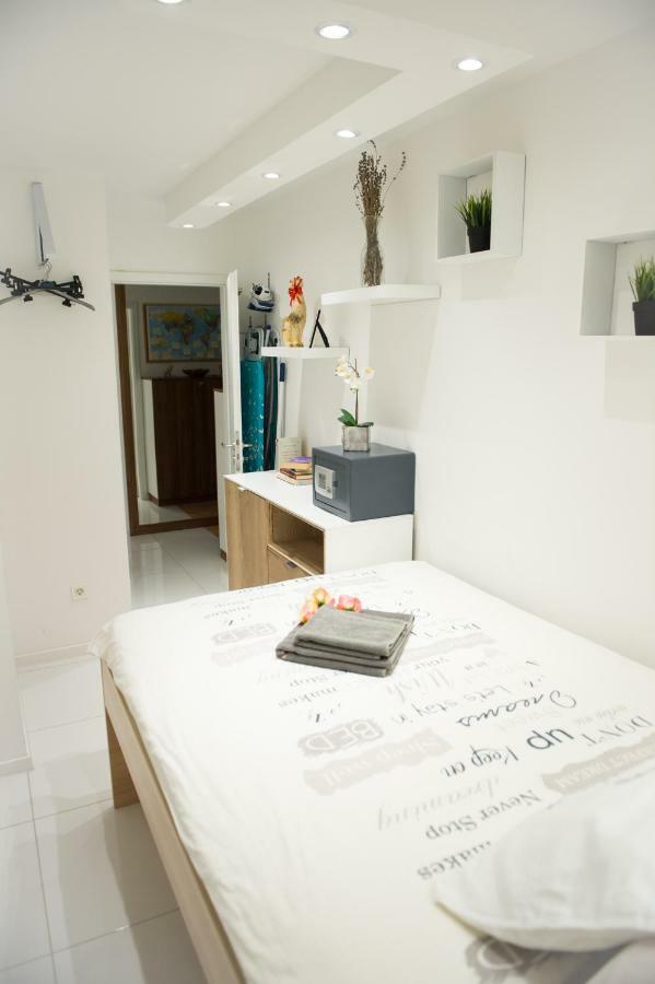 Апартаменты First Floor Flat (Adults Only) Любляна Экстерьер фото